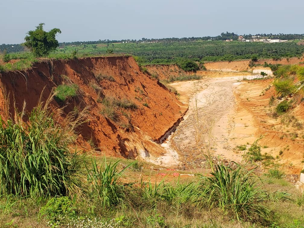 LANDSLIDE: Delay in Ozubulu Erosion Site Worries Anambra Resident Amidst Looming Rains