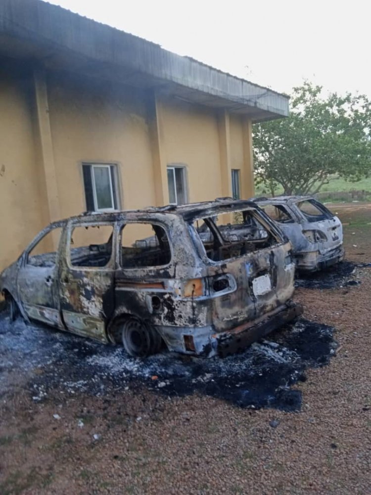 In Anambra, Gunmen Attack Ukpo Zone 13 Headquarters, Raze Vehicles, Offices