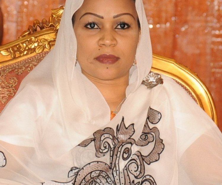 Power Tussle: Former Chad First Lady Flees to Cameroun