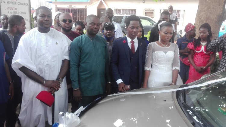Caleb Okechukwu Receives Car Gift from Anambra Speaker, As He Weds His heartthrob